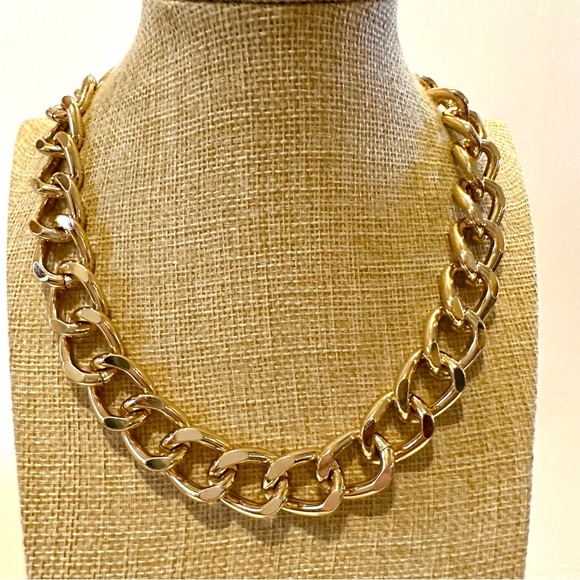 Chunky Gold Tone chain statement necklace - open links with lobster clasp - Picture 1 of 11